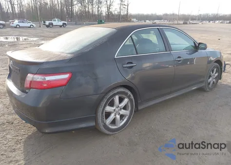 2007 Toyota Camry Se V6 z USA, uszkodzony, nr VIN 4T1BK46K17U033705